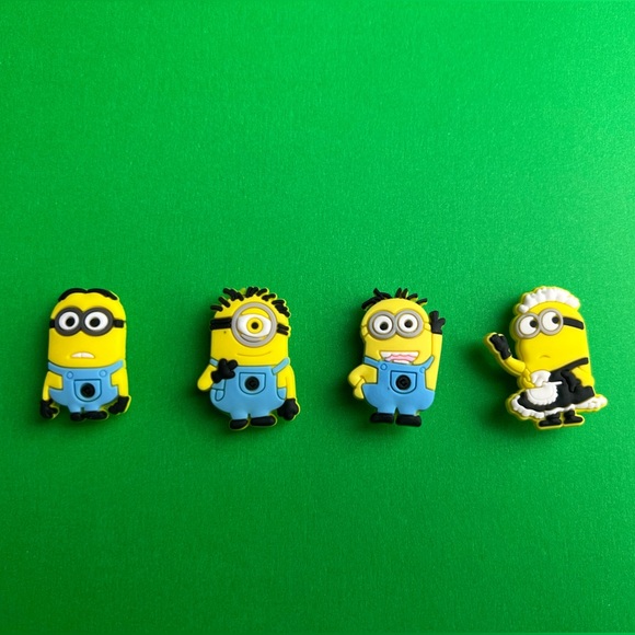 Minions Crocs Shoe Charms Set of 17 - jibbitz Charms Despicable Me - Picture 6 of 8
